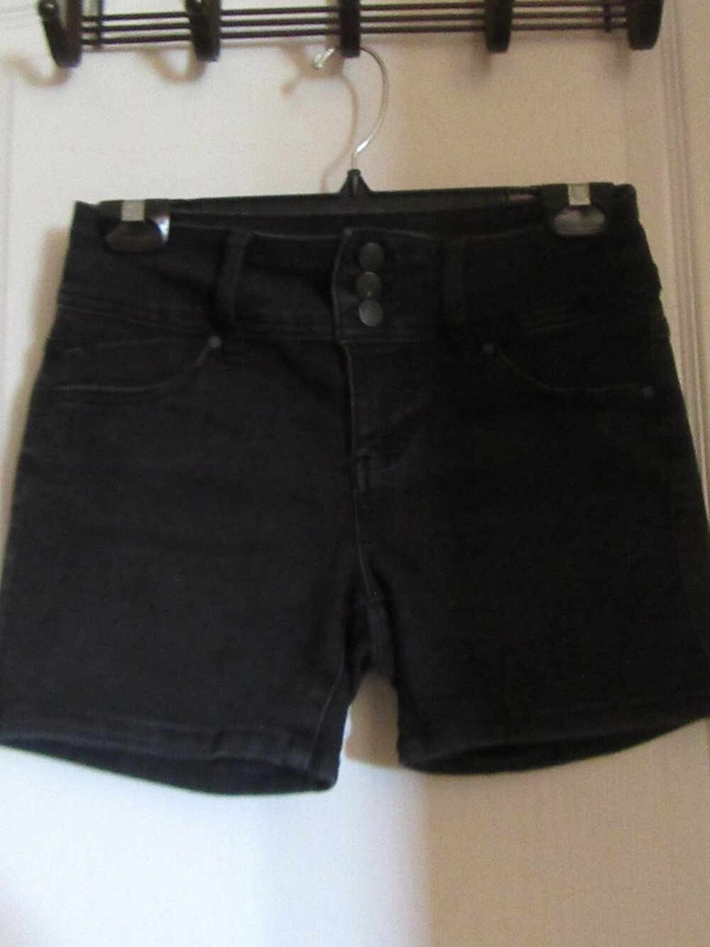 d. Jeans Shorts  stretch Shorts Size 4